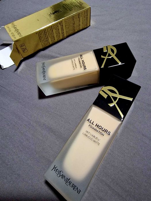 Fond de ten Yves Saint Lauren
