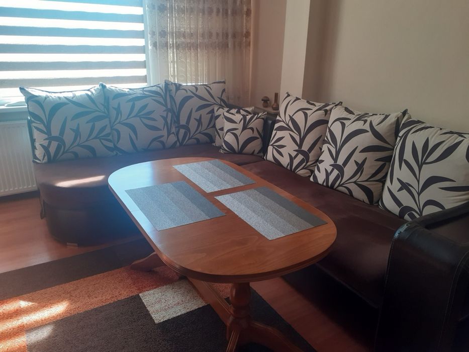 Диван ъглов + възглавници