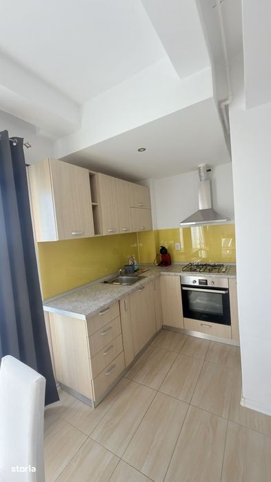 Apartament 2 camere, balcon spațios, vedere la piscină, în Cosmopolis