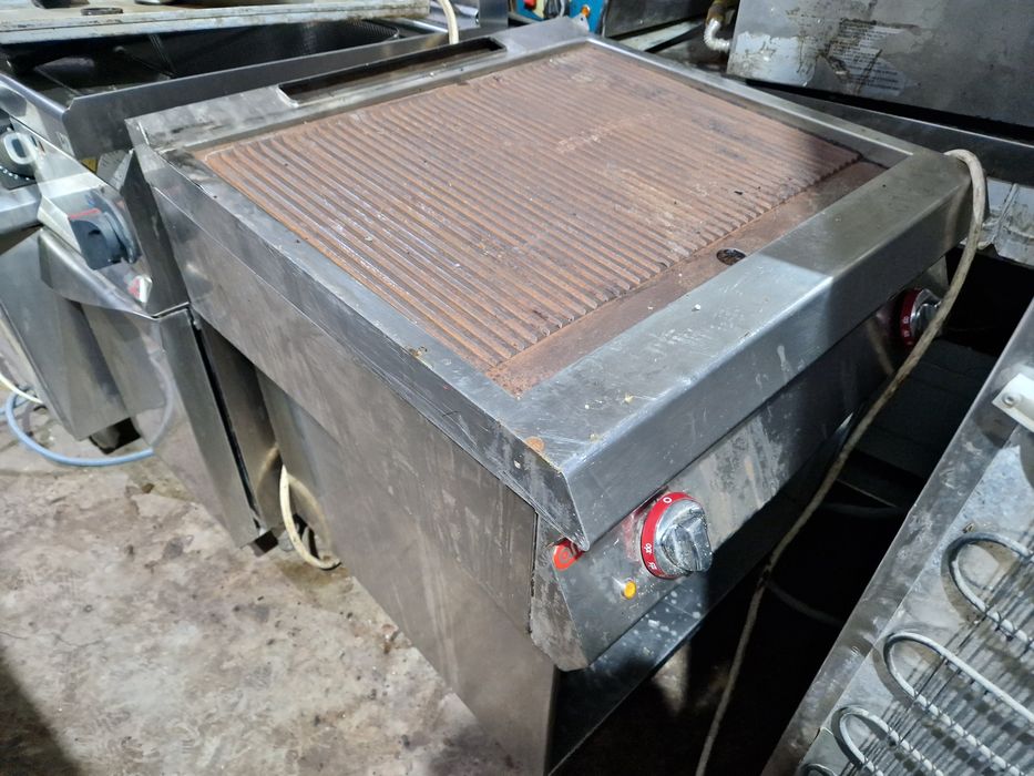 Gratar sau grill electric sau gaz, de.putere