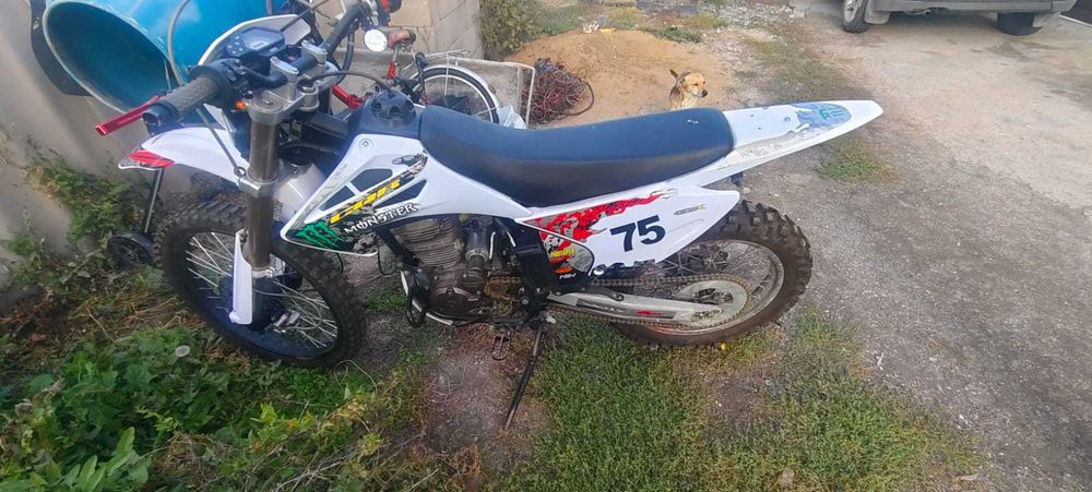 Продаю Эндуро 250