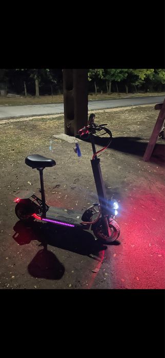 Schimb trotineta cu iphone 12 in sus