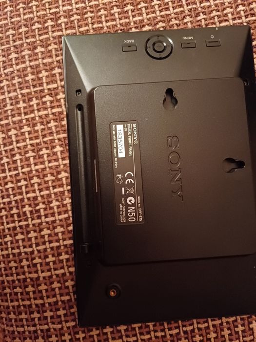 Цифровая рамка  song 18см/7"