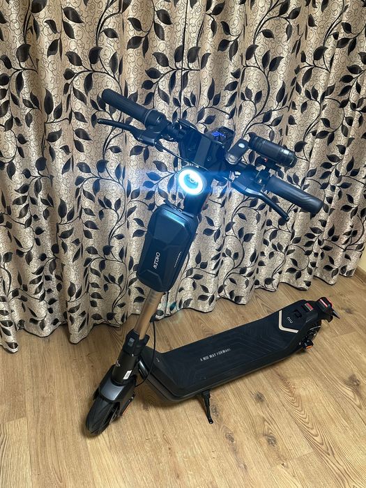 Trotineta electrica NIU KQi3 Pro