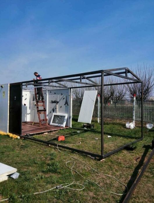 Vând structura metalica