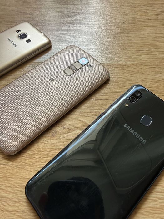 Продам 3 телефона Samsung, LG