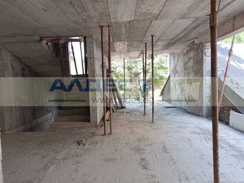 Чисто нов тристаен ап. за инвестиция в Центъра!