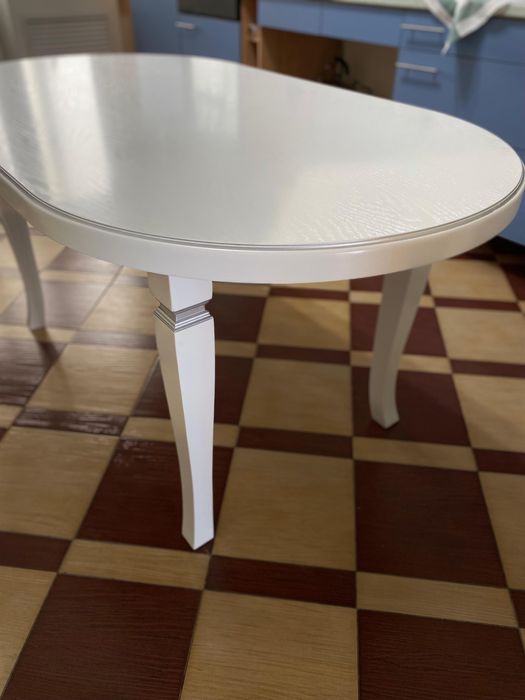 Продается Стол обеденный