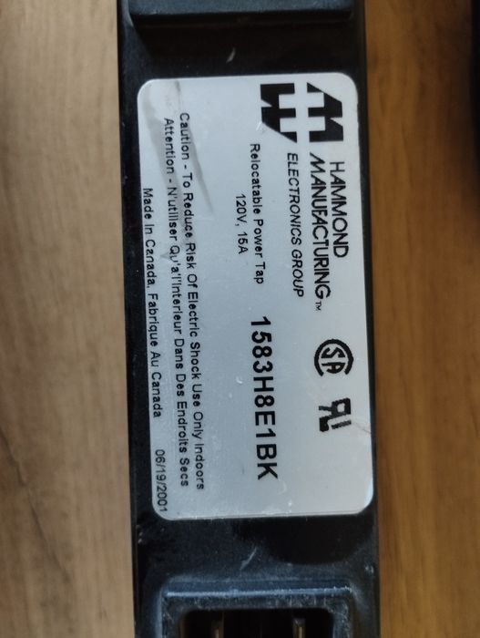 Комплектующие для серверных стоек и шкафов