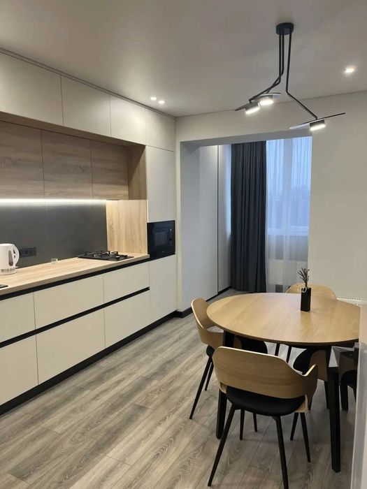 Дава се под наем Двустаен апартамент в София, Център - 56 кв.м за 407.49 € - Снимка #3