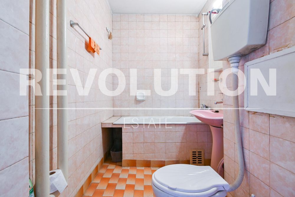 Тристаен апартамент в ж.к. Люлин 2