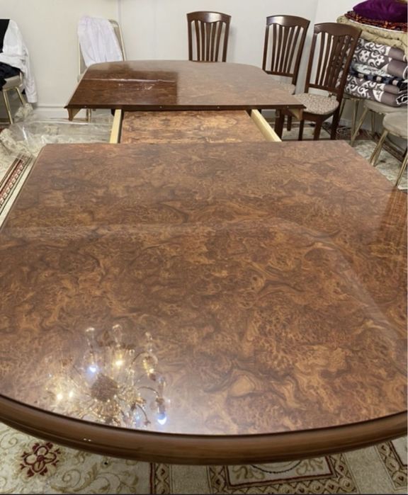 Гостиный стол с зеркалом