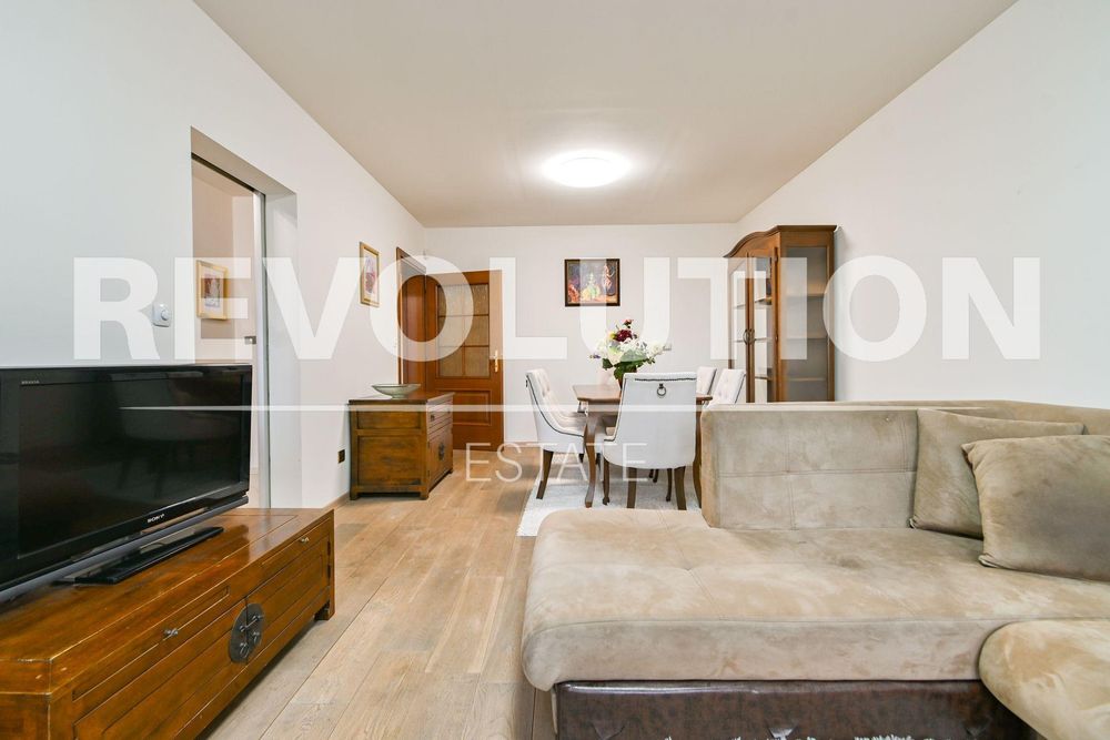 Тристаен апартамент в ж.к. Манастирски ливади.