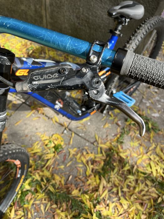 Downhill колел Giant glory 2018