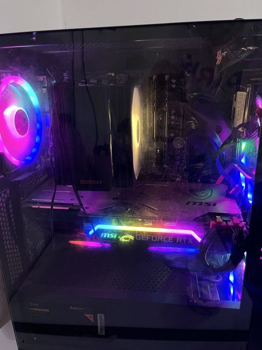 Vand Pc gaming + 2 monitoare