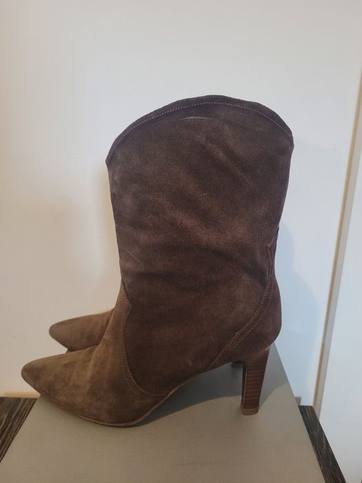 Cizme cu toc ,piele întoarsă, mărimea 38