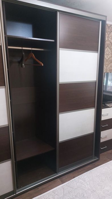 Шифонер купе очень хорошего качества