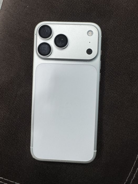 iPhone 17 pro max