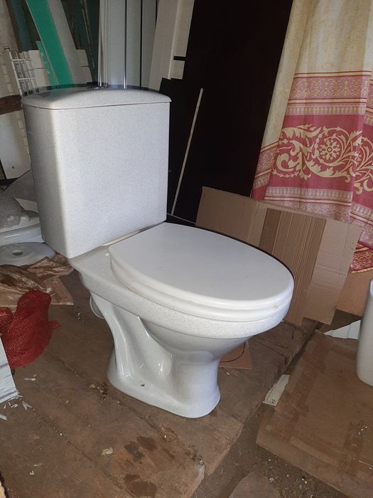 Унитаз в комплекте