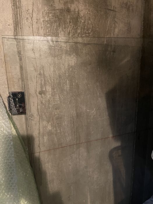 Usa dus sticla securizata cu balamale Hafele otel inoxidabil