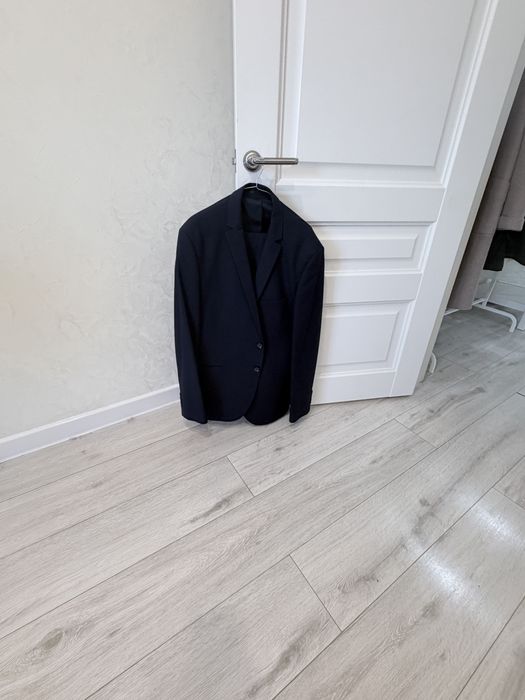 Продам мужской костюм