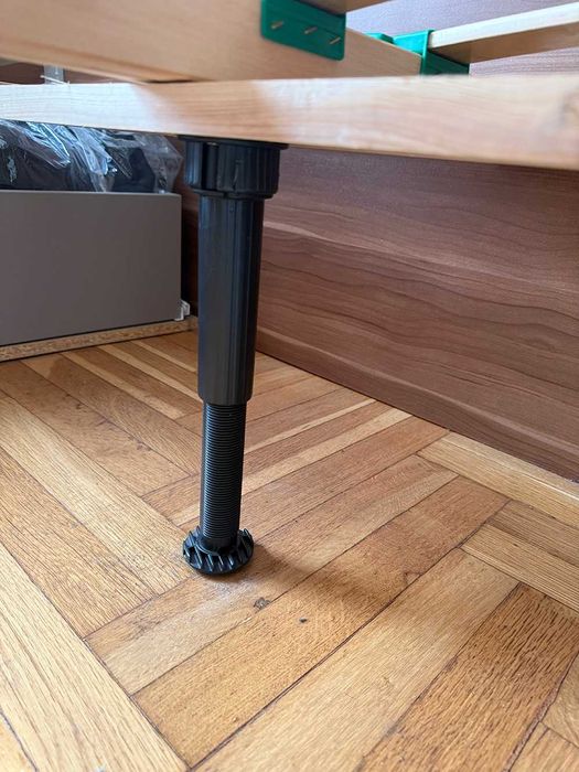 Гардероб, спалня (180х200) и нощни шкафчета