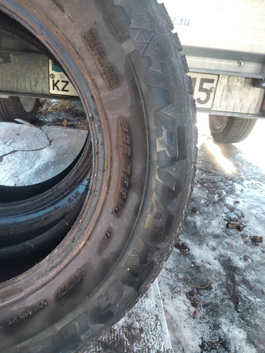 Продам летнию резину.