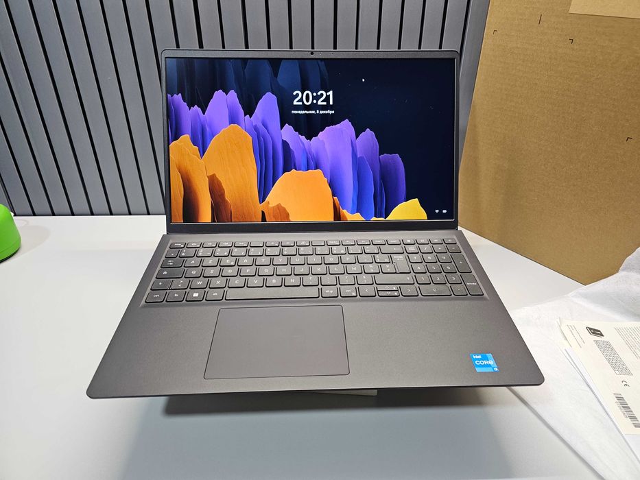 ПРОДАМ Dell Vostro 15/3530 Ноутбук Core™i3-1305U/8GB/512SSD/15.6"120HZ