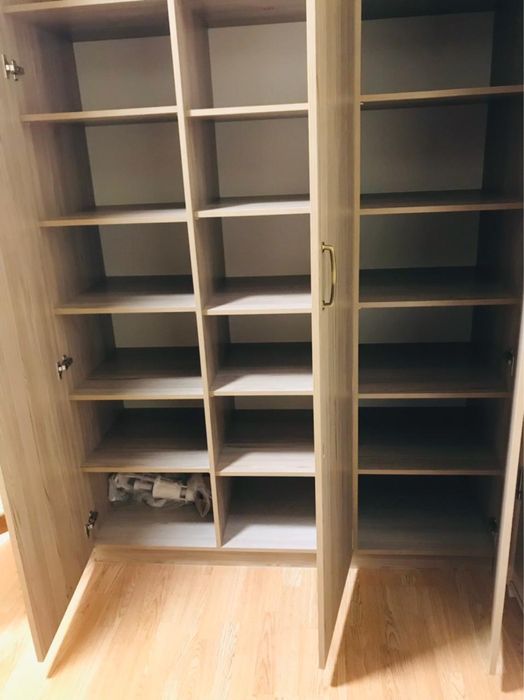 Продам шкаф распашной