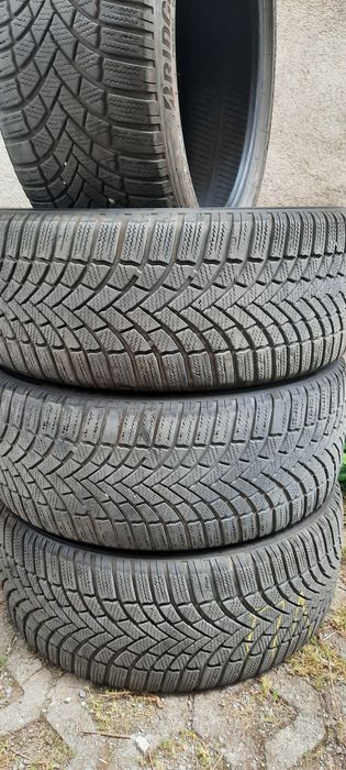 4 броя зимни гуми 235 45 18 Bridgestone  8mm