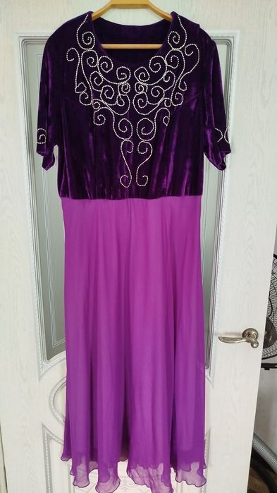 Продам платья почти новые