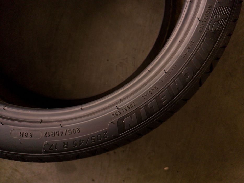 205 45 R17 vara Anvelope Cauciucuri Michelin 7mm  DOT 2021