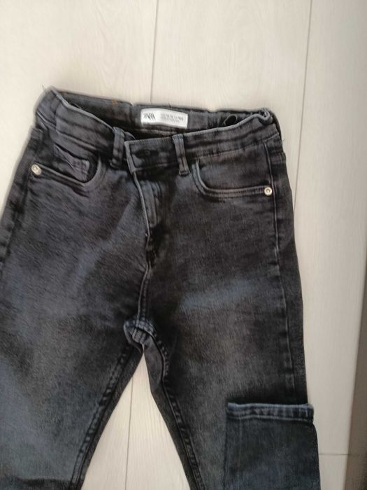 Продавам детски дрехи ZARA