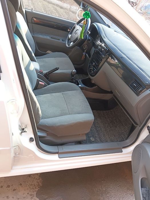 Lasseti  1.8 mexanika. 2012 yil