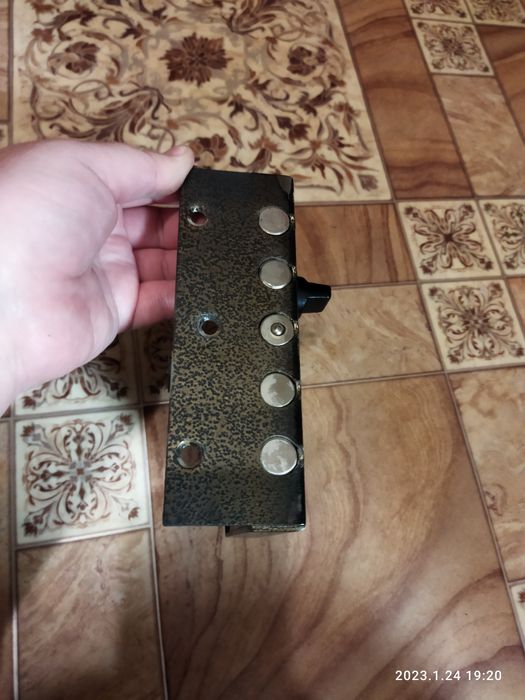 Продам врезной замок