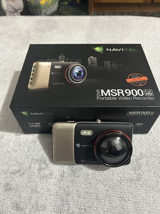 Vand camera auto Navitel MSR 900