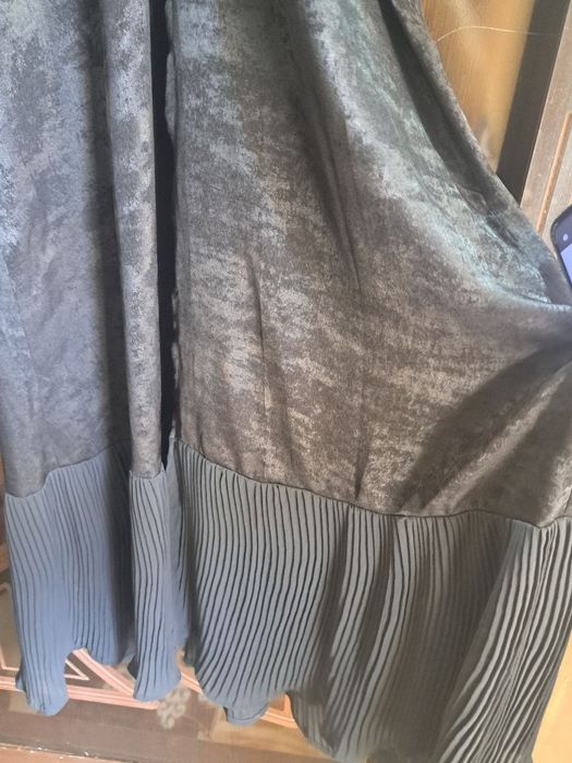 Abaya​Продаются шикарные вечерние платья (для торжеств и свадеб)