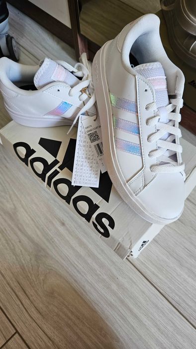 Adidas маратонки