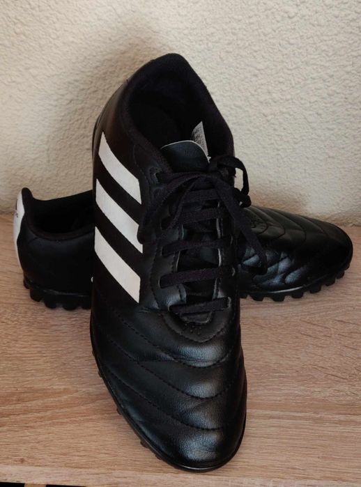 Crampoane Adidas,Mar.38,5