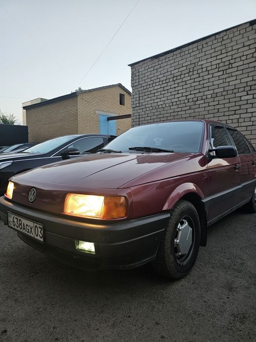Volkswagen passat B3 1990