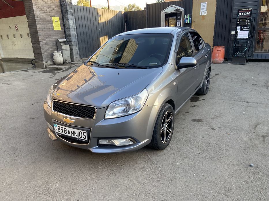 Продам машину надежную машину!