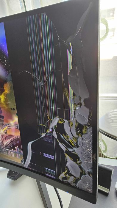 Asrock - PG27Q15R2A, 27", 165Hz, 1ms - пукнат дисплей