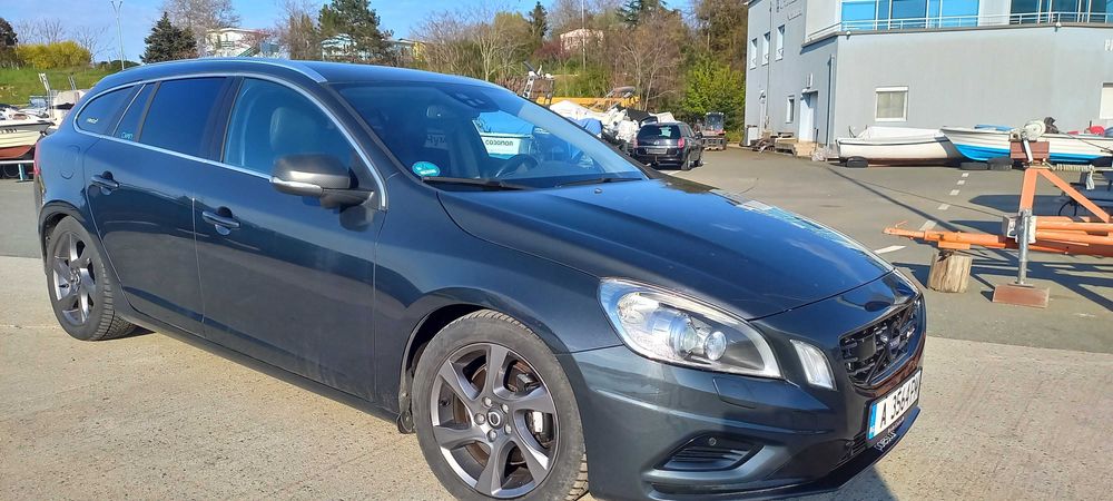 Volvo V60 2.4D5 230 к.с Polestar 4х4 R-desing автоматик