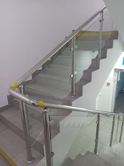 Перила поручен лестницы