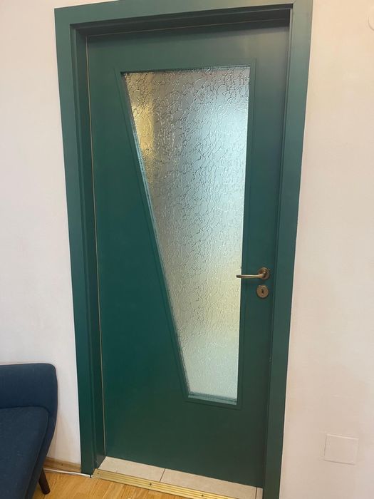 Vand usi cu toc in stare perfecta!