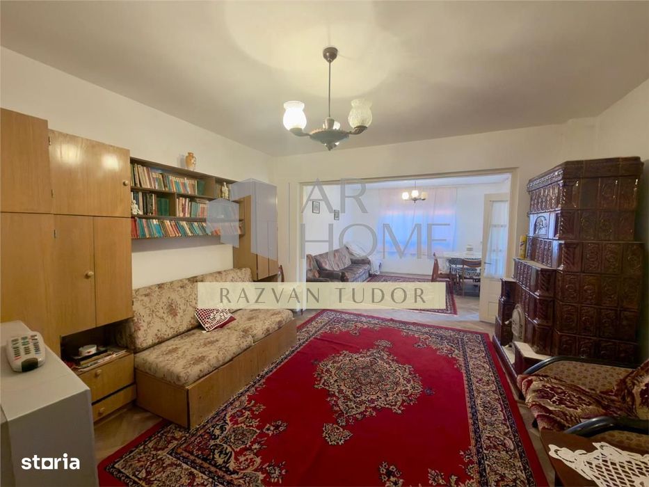 Casa 4 camere , cu beci ,1681m2 teren , Boldesti Scaeni