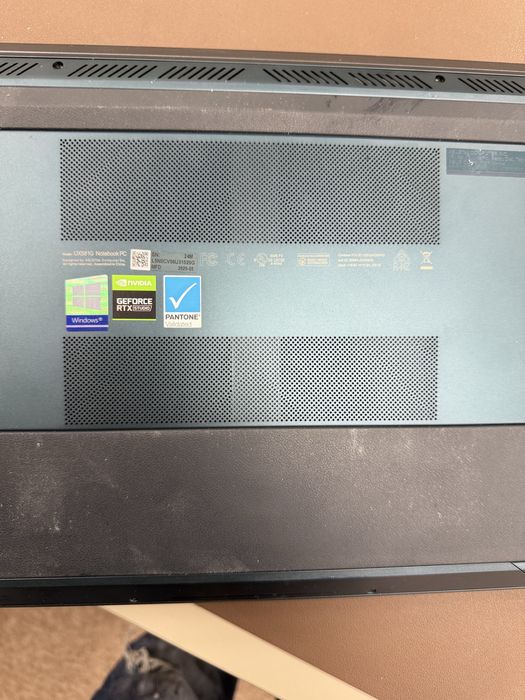 Продовам лаптоп ASUS UX581G Notebook PC