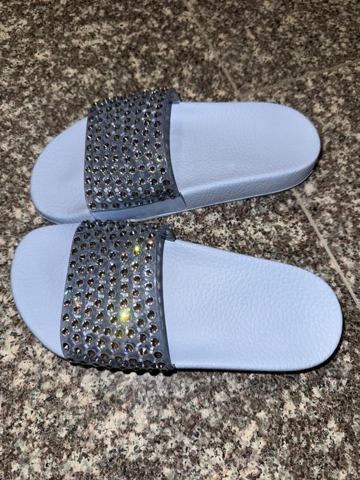 Чехли menghi с камъни сваровски