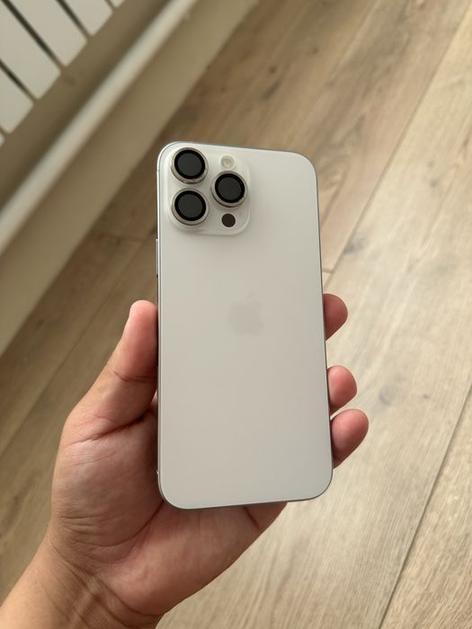Iphone 16 pro max 256gb (белый) акб 99%  nano sim+ esim