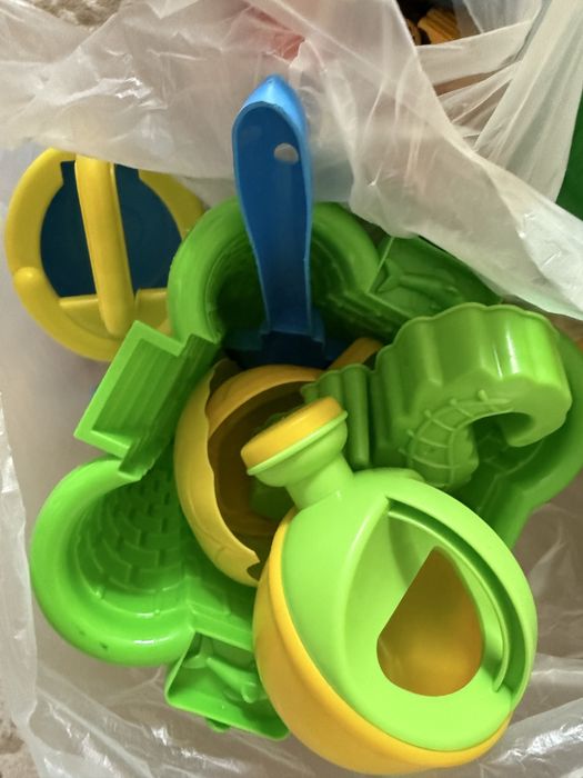 Продам игрушки разные